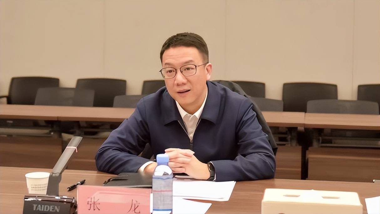 目前仍与元老级原副总有劳务纠纷