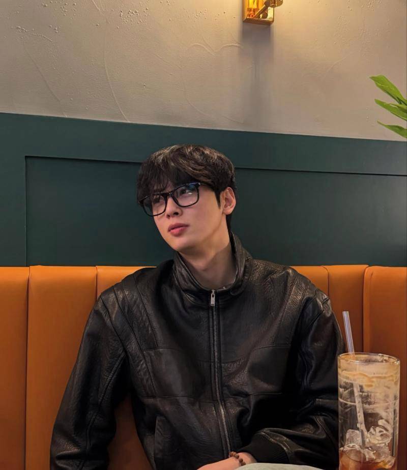 车银优素人女友曝光?公开账号晒亲密照?持续更新ing