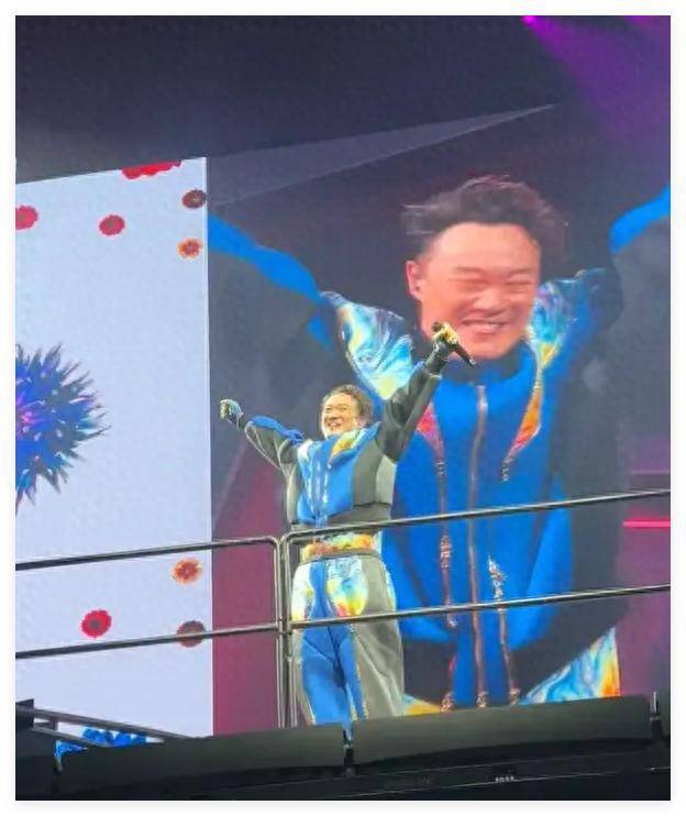 陈奕迅连发11个感叹号
