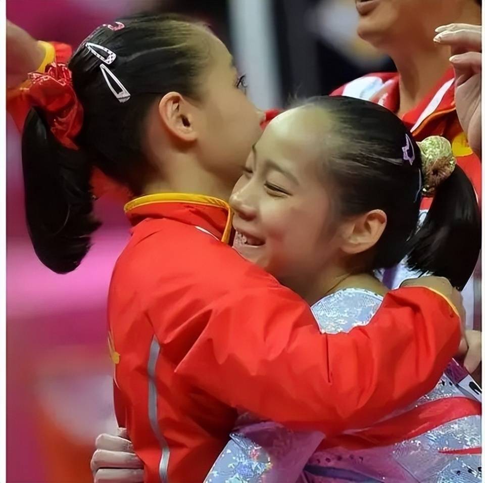 冠军邓琳琳:身高137cm无人追,退役后找到真爱,丈夫