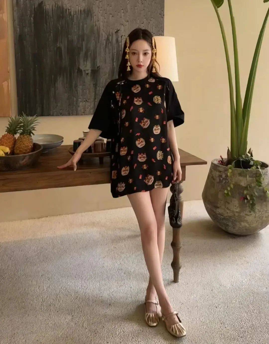 44岁李小璐离婚后彻底放飞了