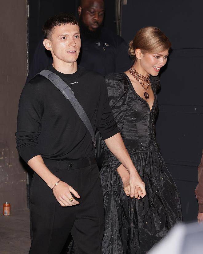 汤姆·赫兰德求婚 赞达亚幸福得满满当当