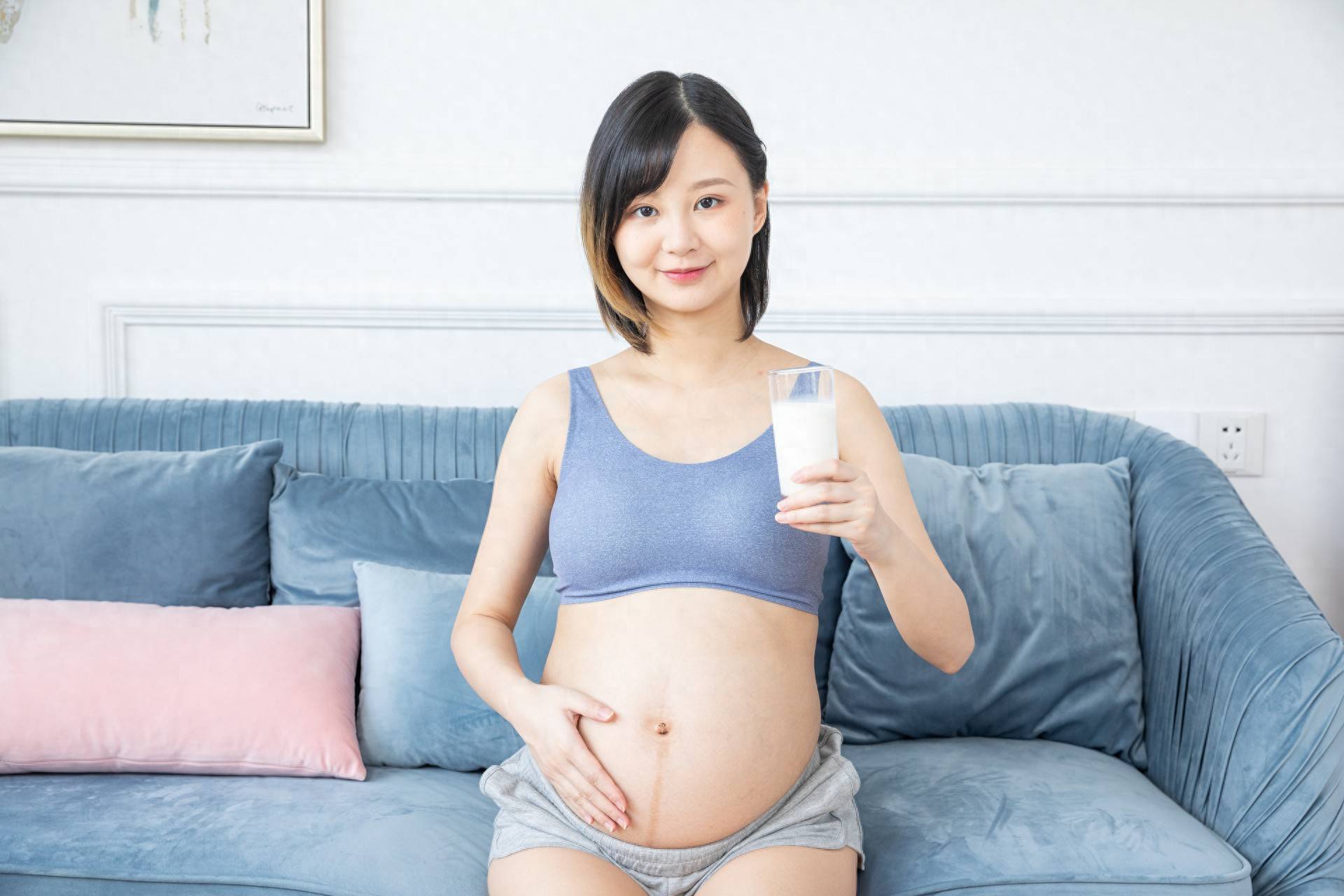 宝宝在肚子里长大的过程,附高清图解