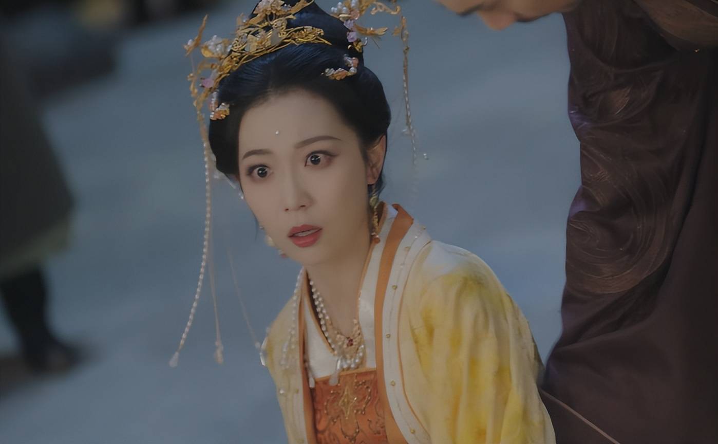仅播四集,热度飙升,一口气追完后我想说:能和《知否》媲美了