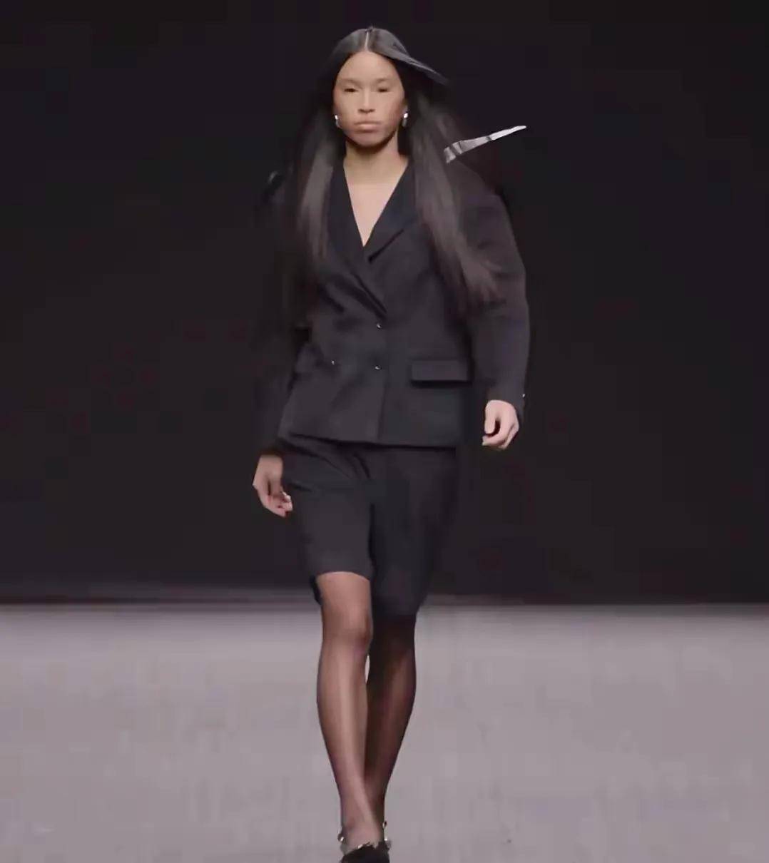 林希_林家菱_外貌