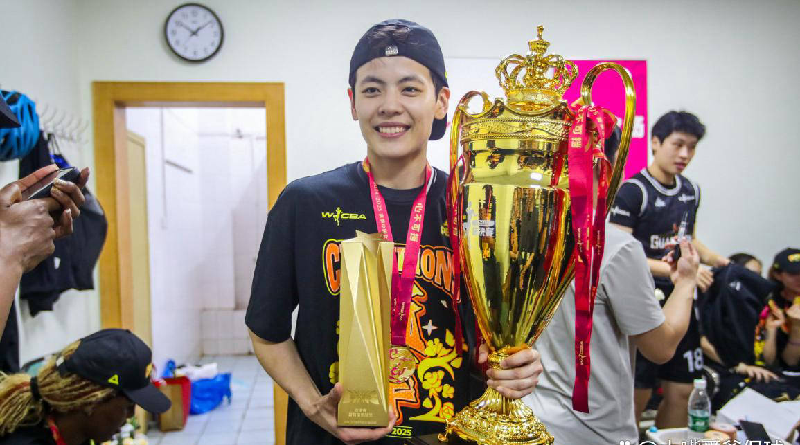 杨舒予强势崛起，成为WCBA总决赛MVP，宫鲁鸣盛赞其防守实力