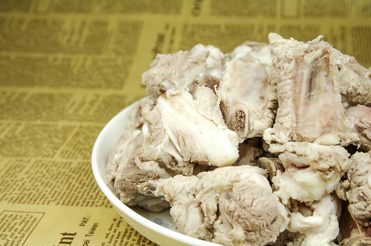 柴火排骨的做法与配料_炖厨师柴排骨腥鲜嫩做法视频_