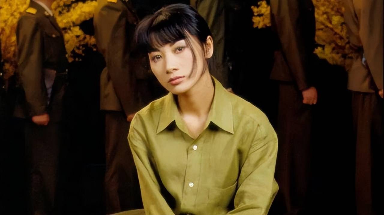 演员白灵现状:在美国洛杉矶有豪宅,63岁模样大变,仍保持单身