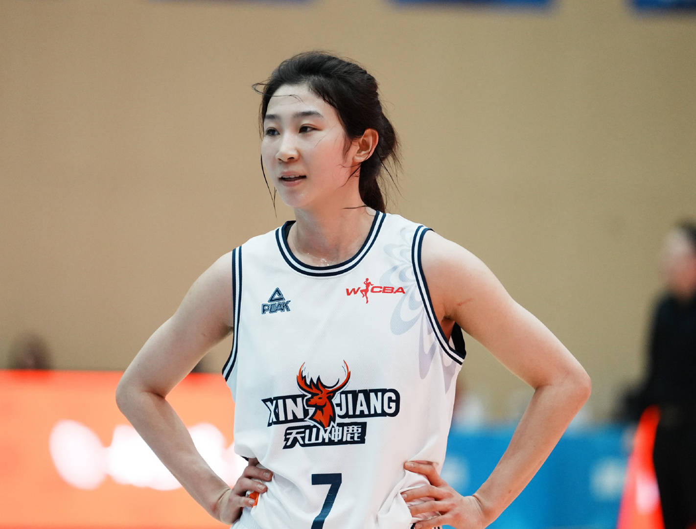 中国女篮新星李一凡：从内蒙古到新疆的篮球征程