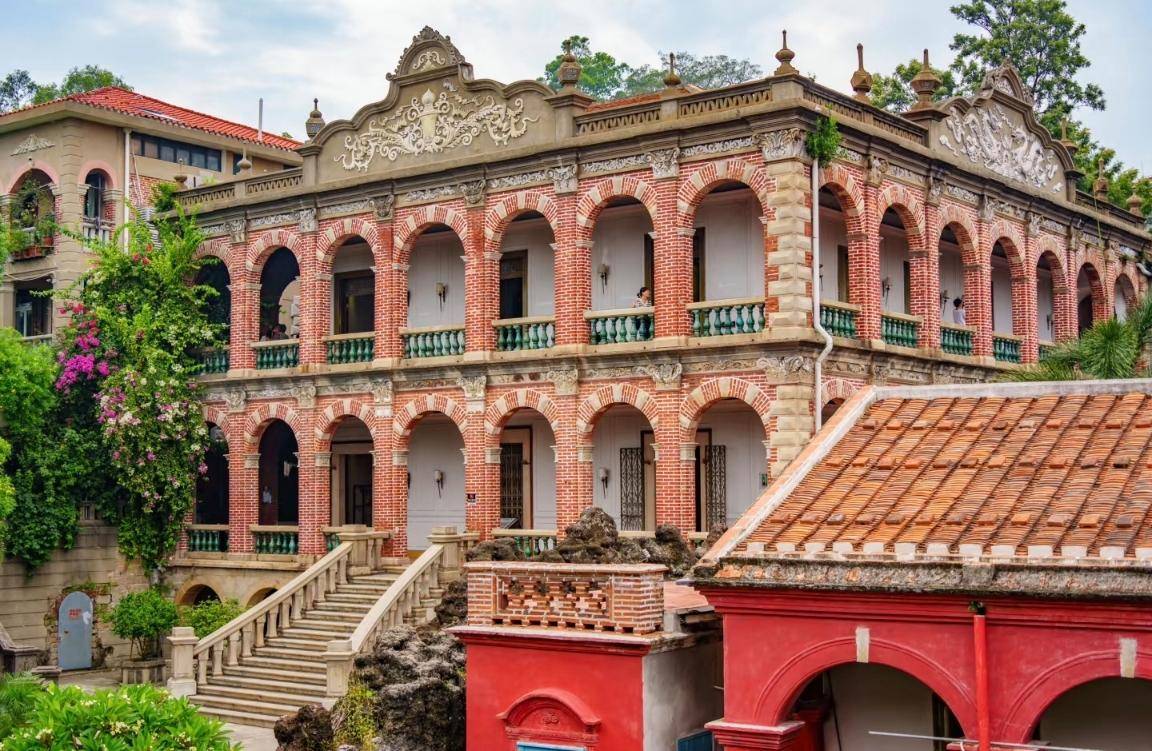 厦门鼓浪屿十大豪宅之番婆楼,中西合璧的百年传奇,这是孝道丰碑