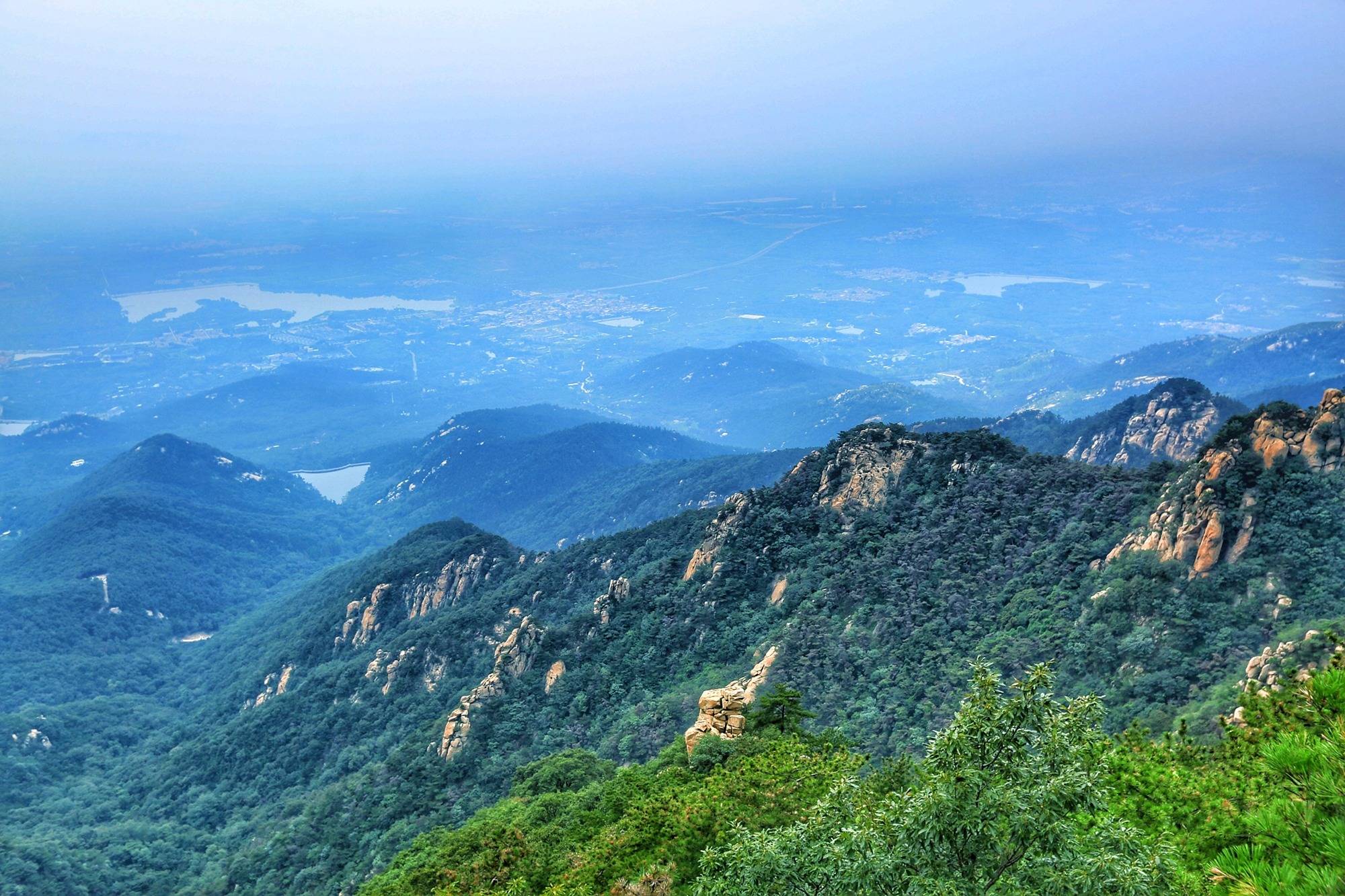 临沂蒙山山东省第二高峰风景秀美是假日休闲健身的好去处