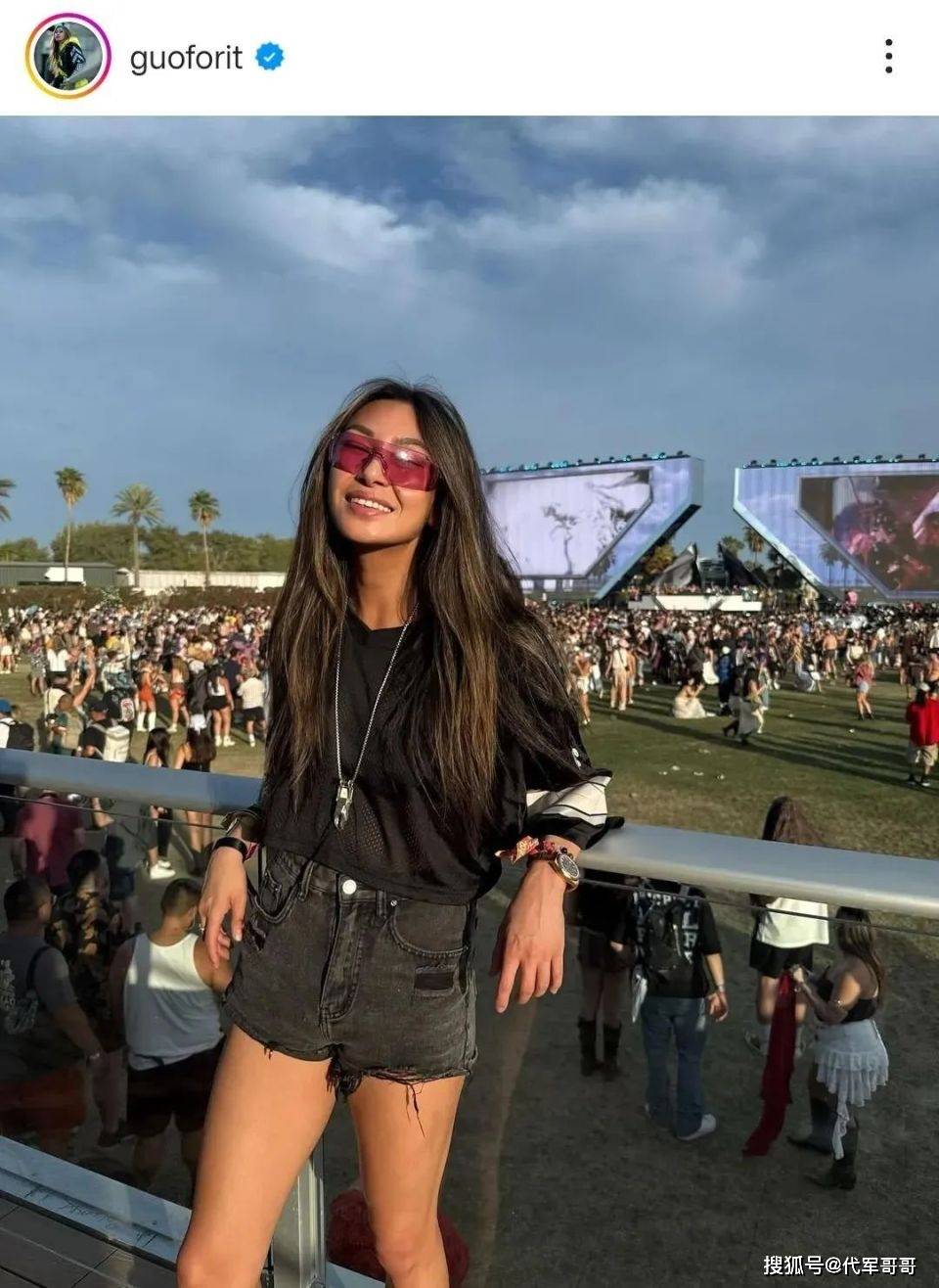 30岁华裔女生辍学搞ai成亿万富翁,她到底是什么来头?