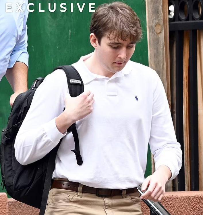 特朗普19岁儿子久违露面长出双下巴,社交生活被曝受到了严格控制