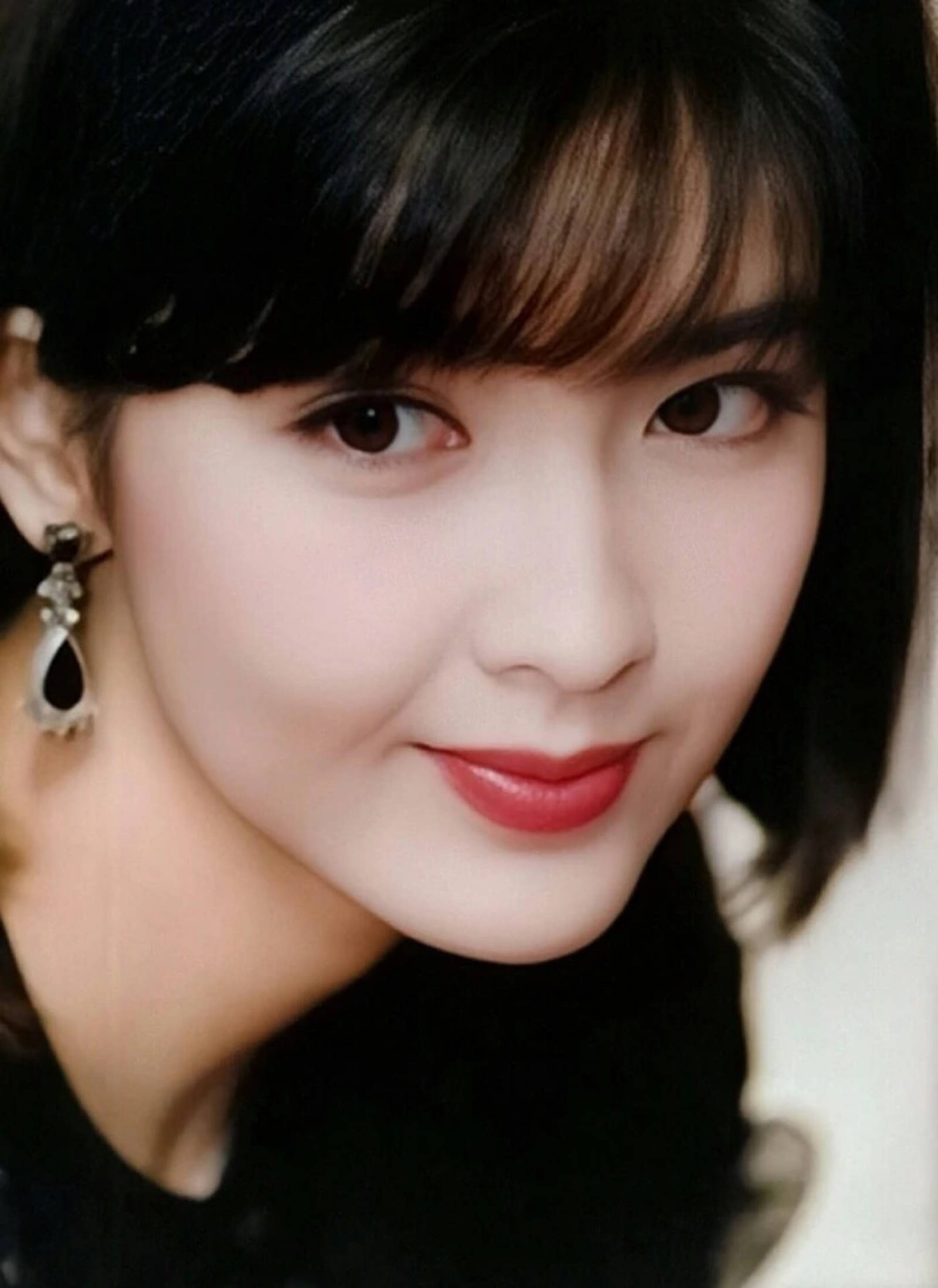 岁月从不败美人?一代玉女掌门人周慧敏生图传出,被指断崖式老去