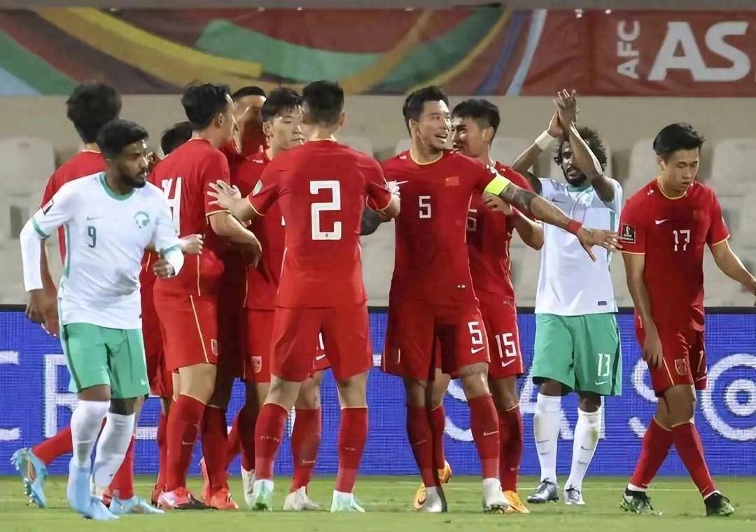 归化球员杨明洋：国足中场的新希望？