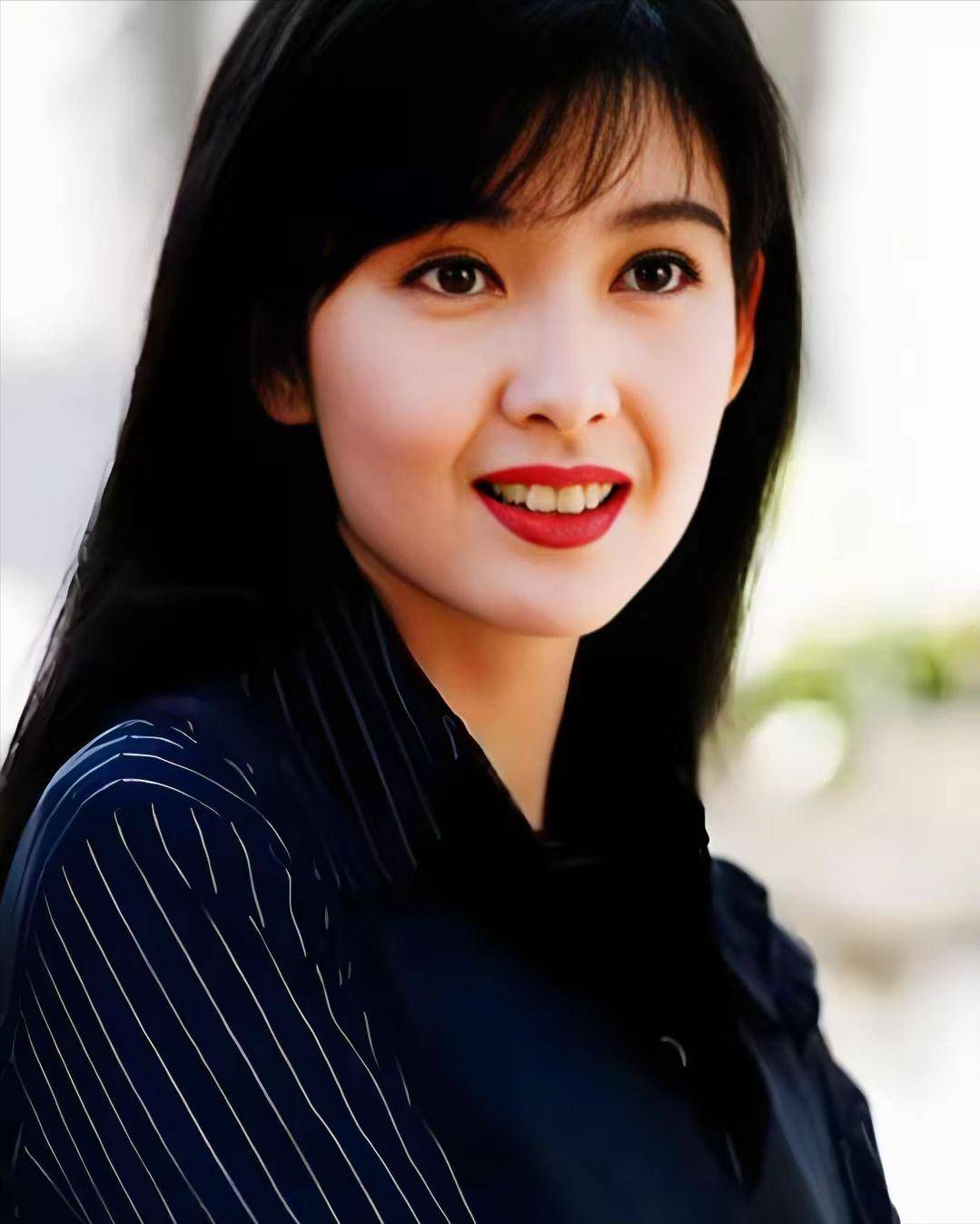 58岁周慧敏,昔日女神已变老,风采已不再