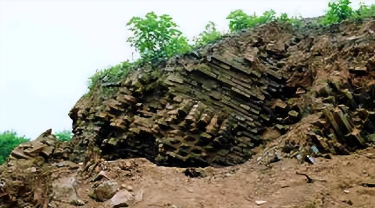 谁是莱芬宝塔的建造者？ Fahai确实存在。这不是