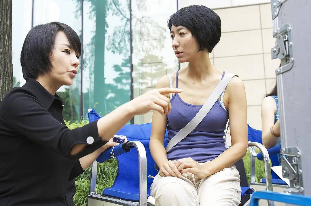 《奥罗拉公主》不仅仅是一部犯罪电影,它深刻地揭示了人性的黑暗与