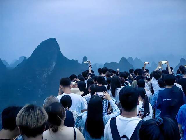 “特殊力量”  - 式互联网名人旅游，不要以偏见