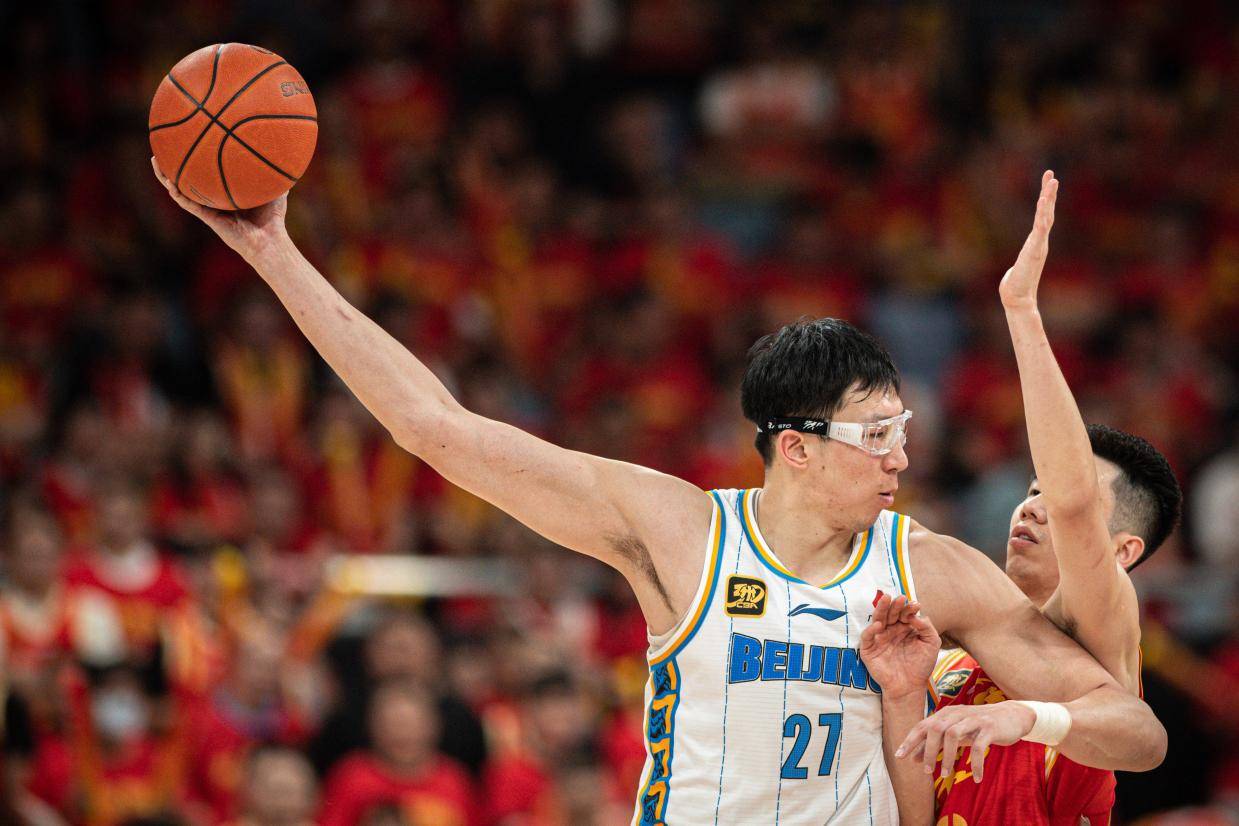 周琦谈NBA生涯:奥运后感觉不属于那里 但要去试一试