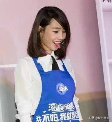 年轻时白百何吐舌头搞怪,超萌瞬间,太可爱了!