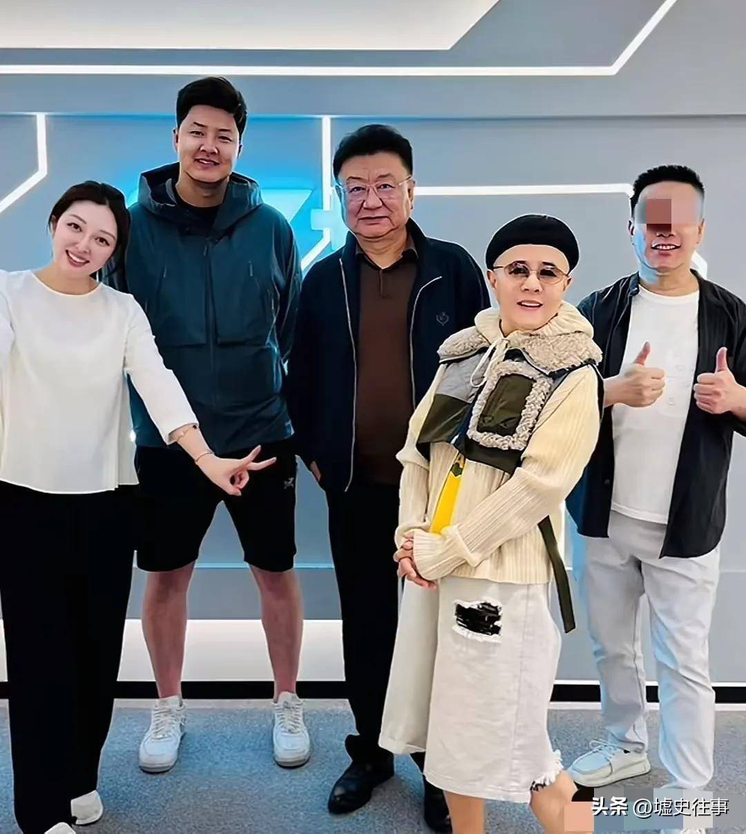 关于新闻一加一王宁的信息
