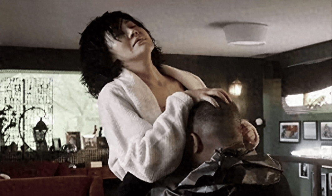 娱乐圈的奇女子,许晴54岁依旧神秘,背后不为人知的故事