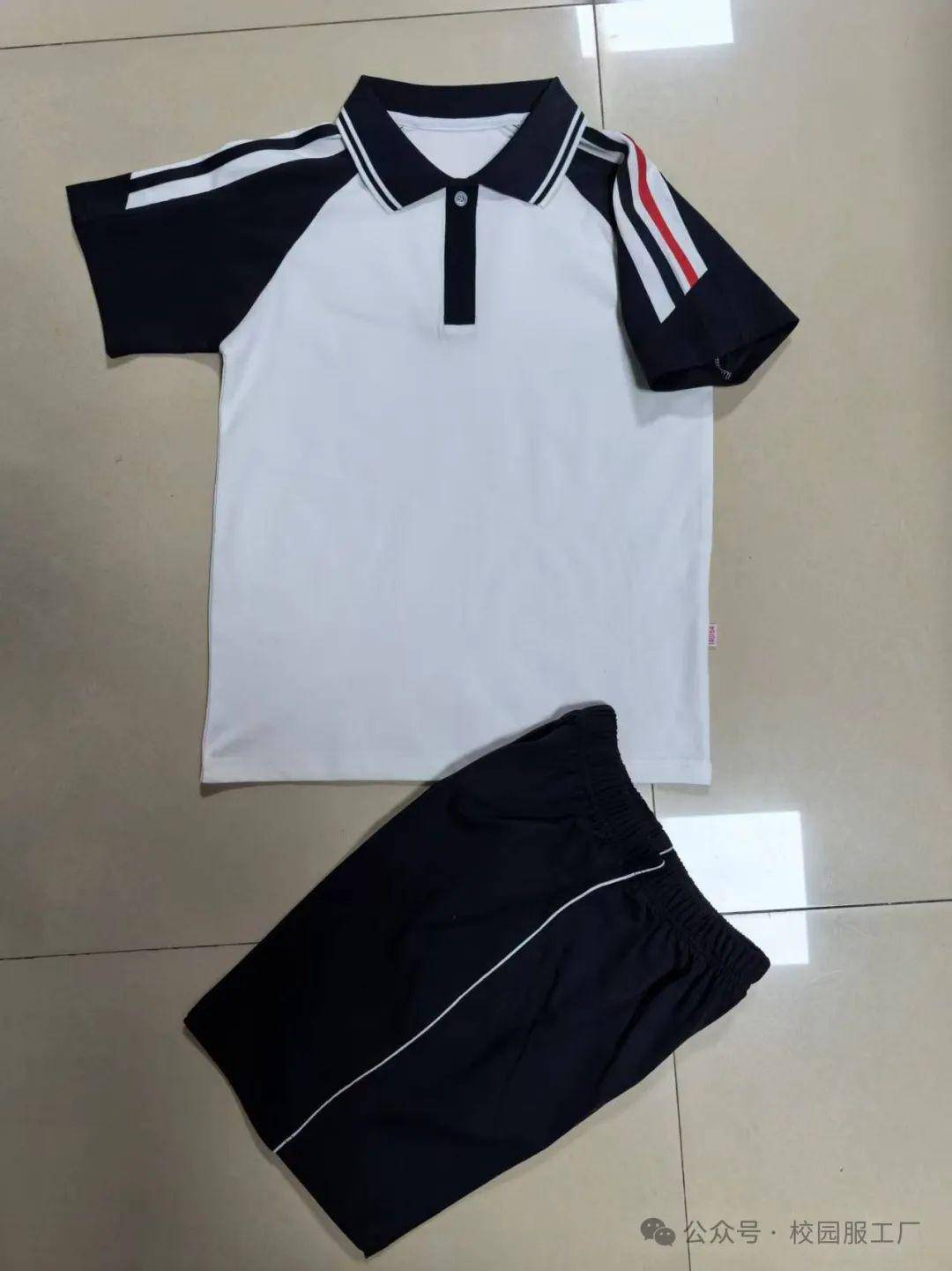 校服与校园文化：服装作为校园精神的体现