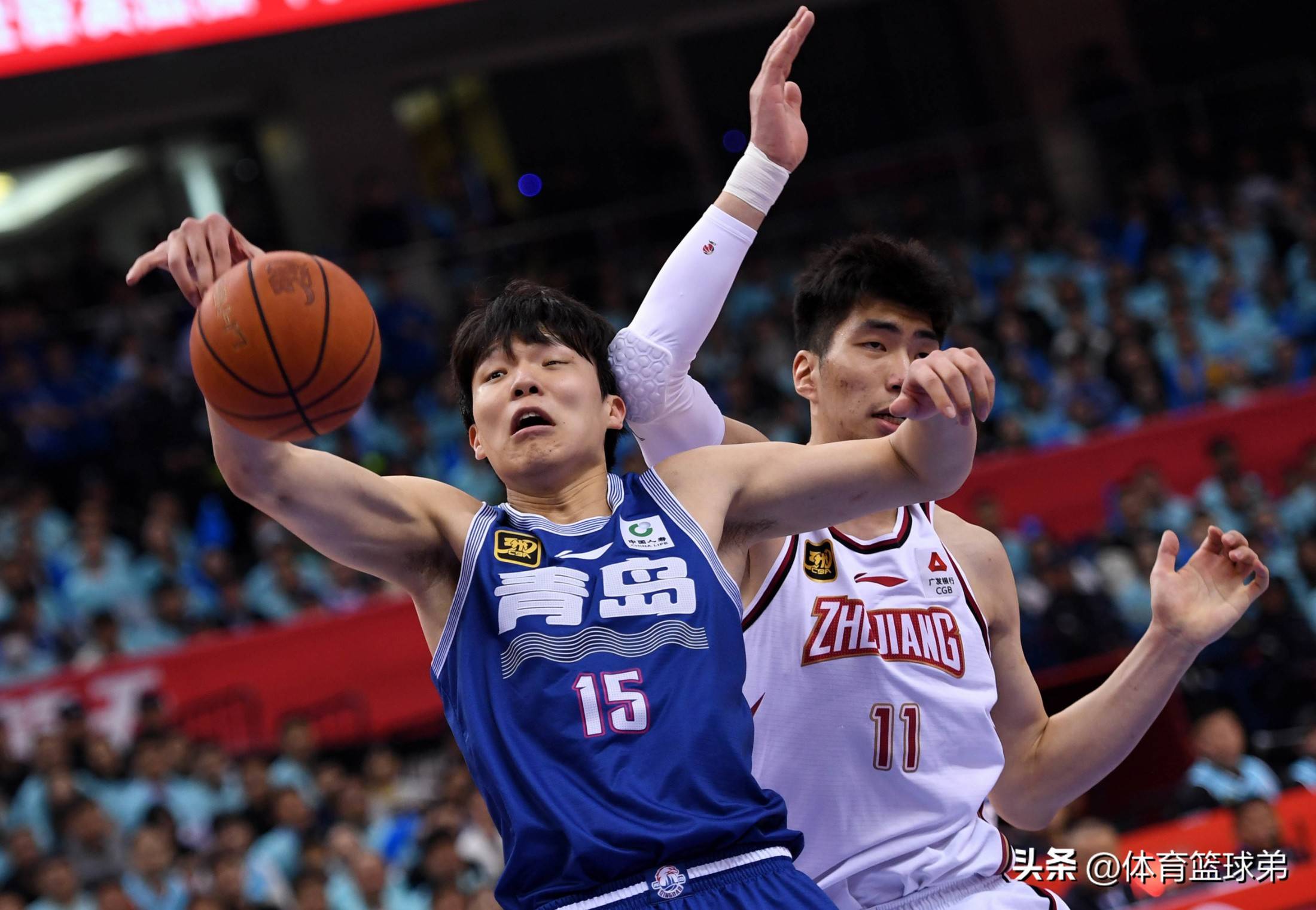 斯基拉：托雷可能今夏离开巴萨，两家意甲俱乐部询问了他的情况