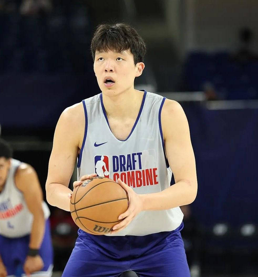 只差一步！郑钦文高芙鏖战3小时32分钟&共19次破发，两次抢七惜败