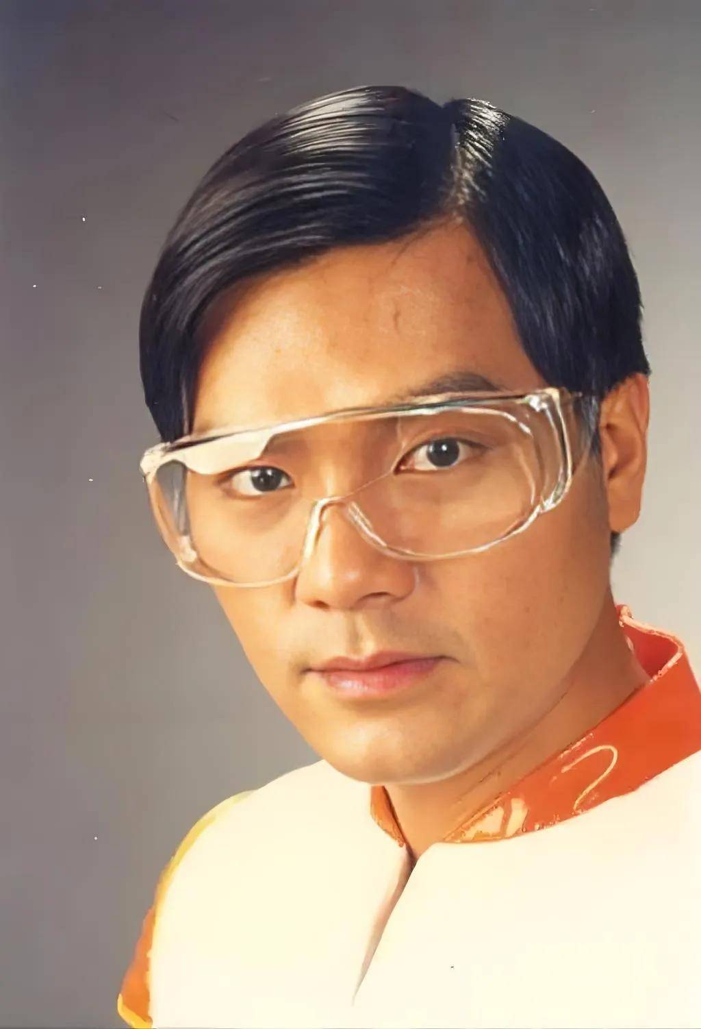 林家栋:从龙套到影帝,演艺之路, 家庭支撑背后, 命运交织的精彩人生