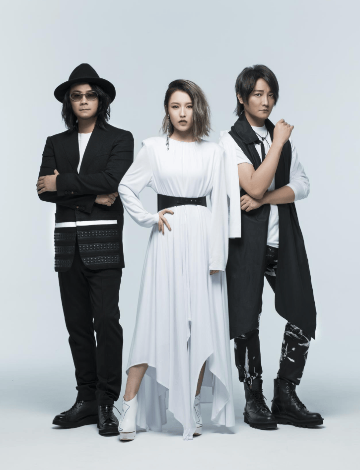 阿沁回应飞儿乐团阵容风波,愿释怀过去,期待全新开始