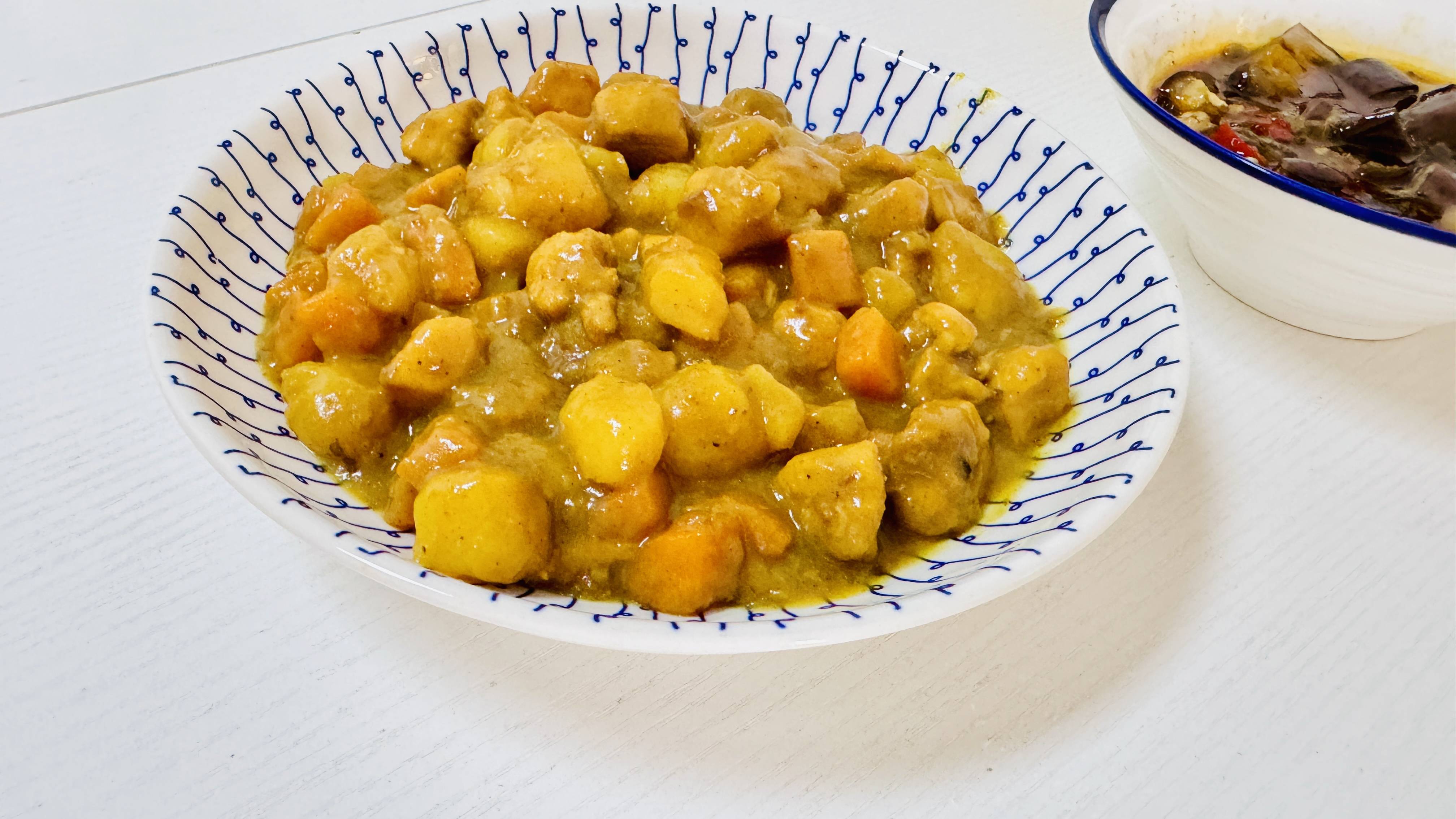 没食欲的话,就来点孩子爱吃的,比如咖喱饭