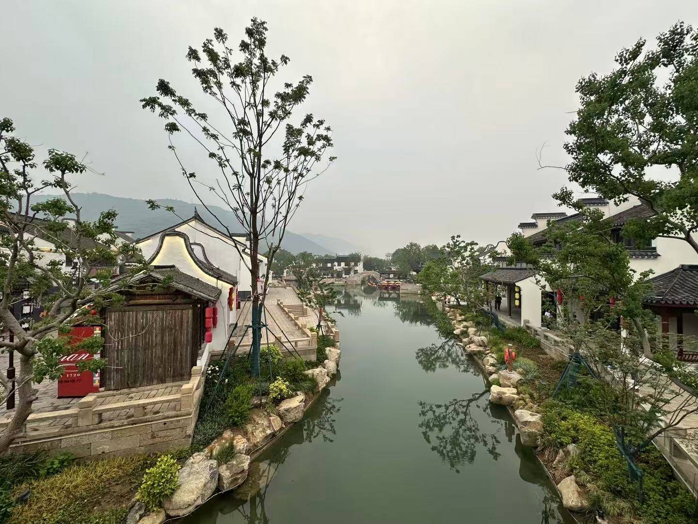 环行太湖，和零跑B10一起去去“班味儿”
