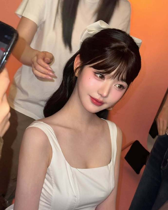 张元英全新刘海造型,完美演绎漫画女主角插图10 张元英全新刘海造型,完美演绎漫画女主角插图10