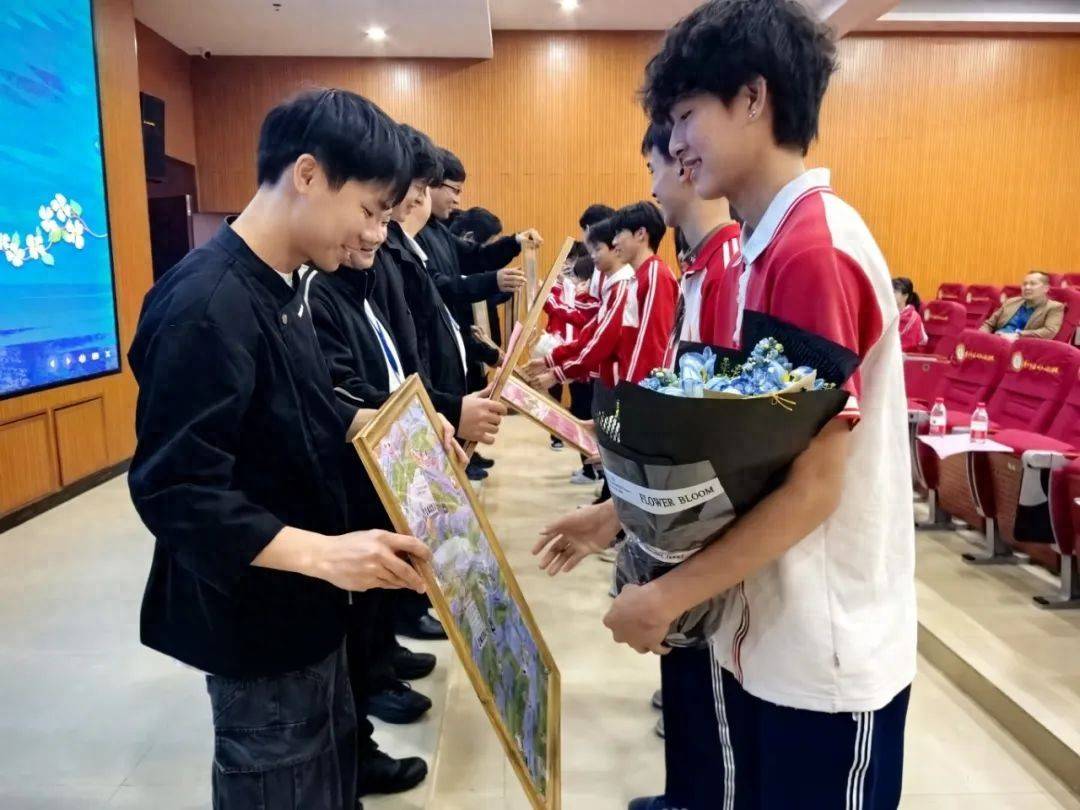 榕职| 初中毕业生为什么要继续读技校?惠州技校怎么样?