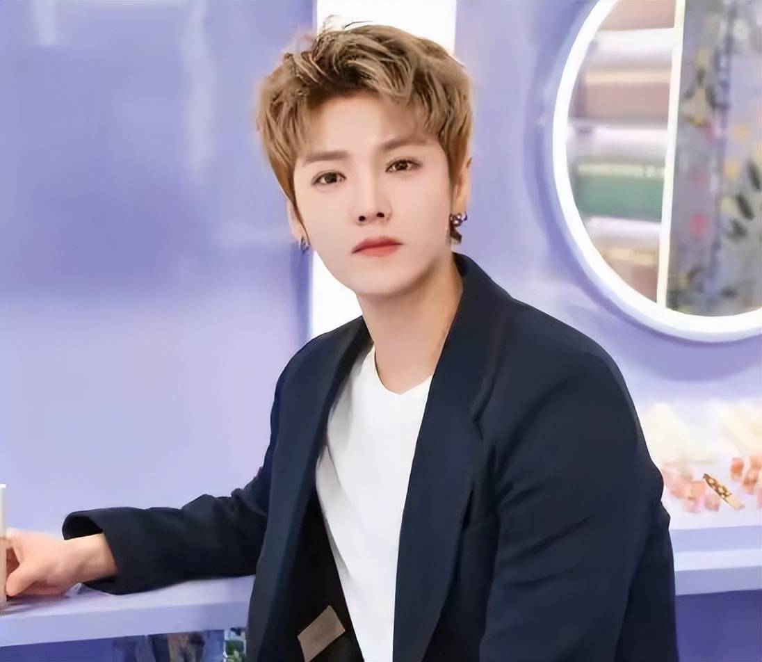 鹿晗发布:我们默契得连分开都闭口不提!疑似回应分手传闻