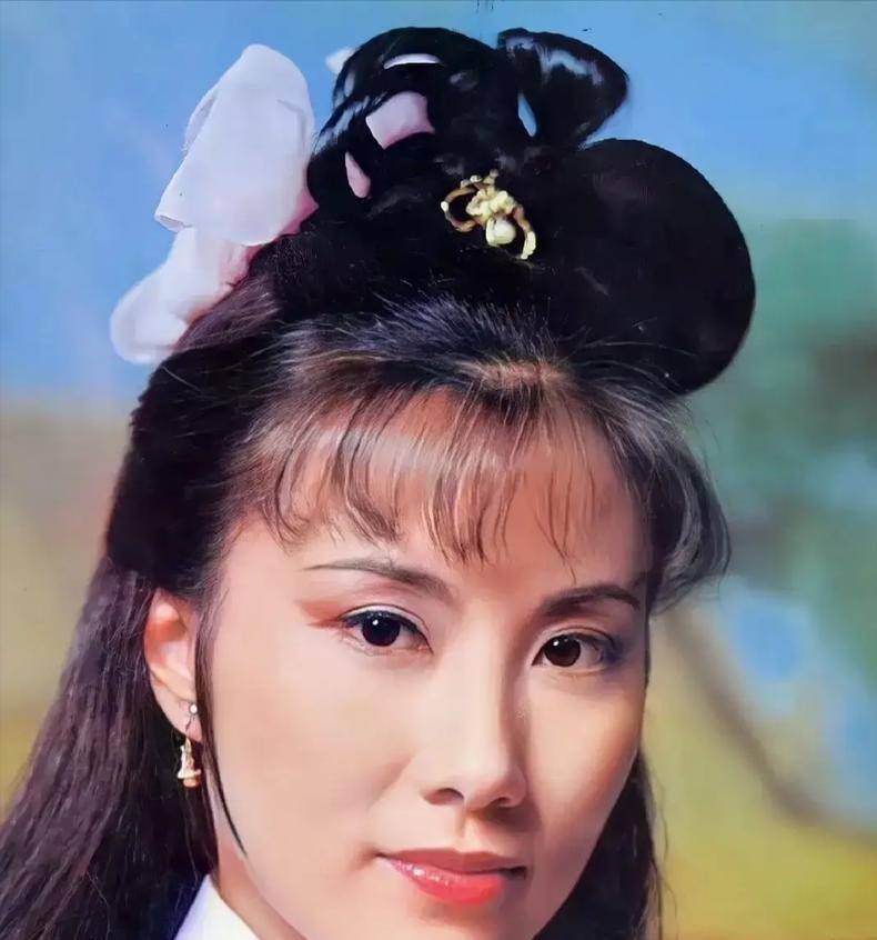 1979年《楚留香》拍摄期间,汪明荃粉丝发现赵雅芝戏份多出18集,集体
