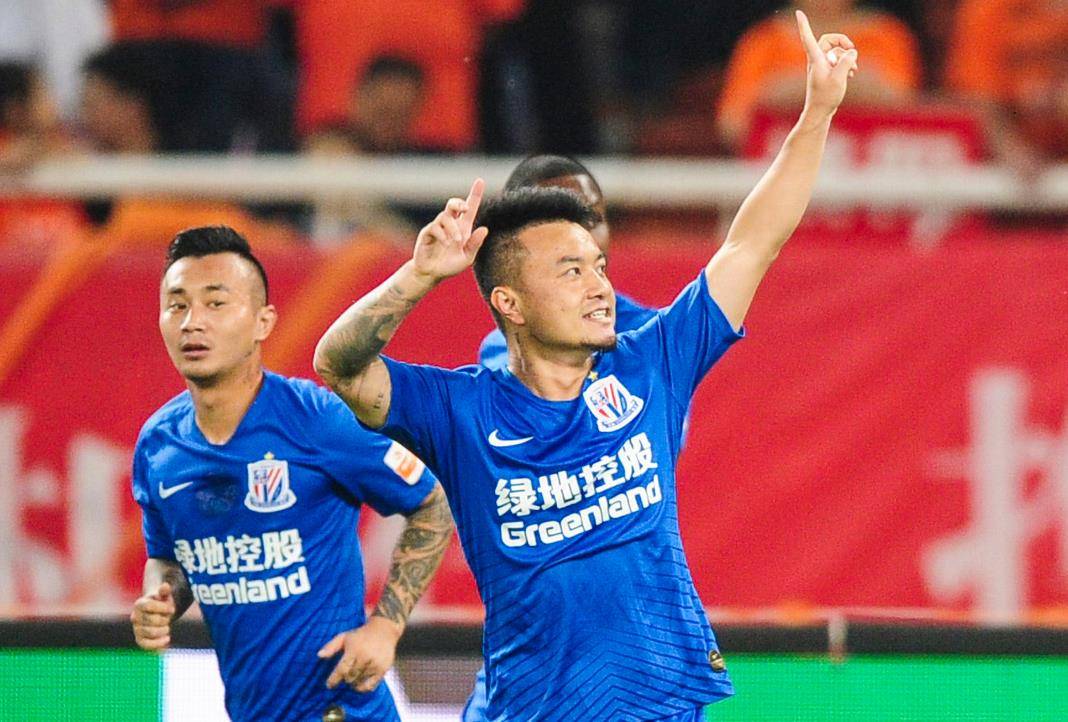 上海申花新老交替战略：四位老将的未来转型与青训贡献