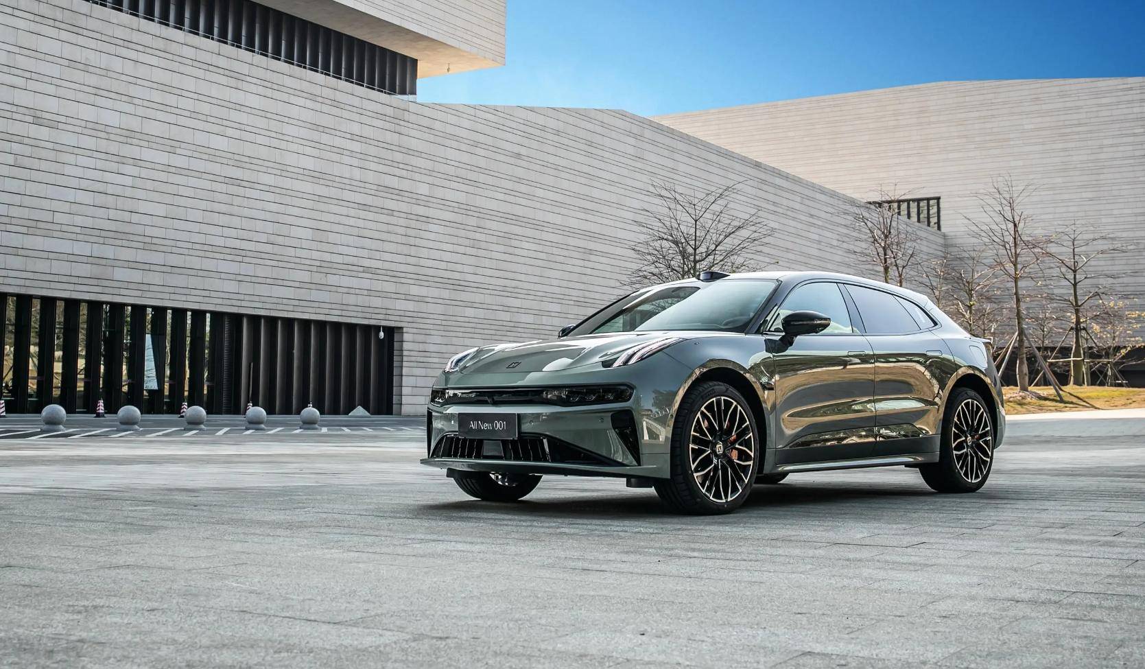 30万级纯电续航新标杆易主，享界S9旅行版亮相，Model 3逊色了