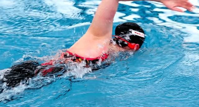 游泳耳机的坑有多深?四大槽点全面拆解!