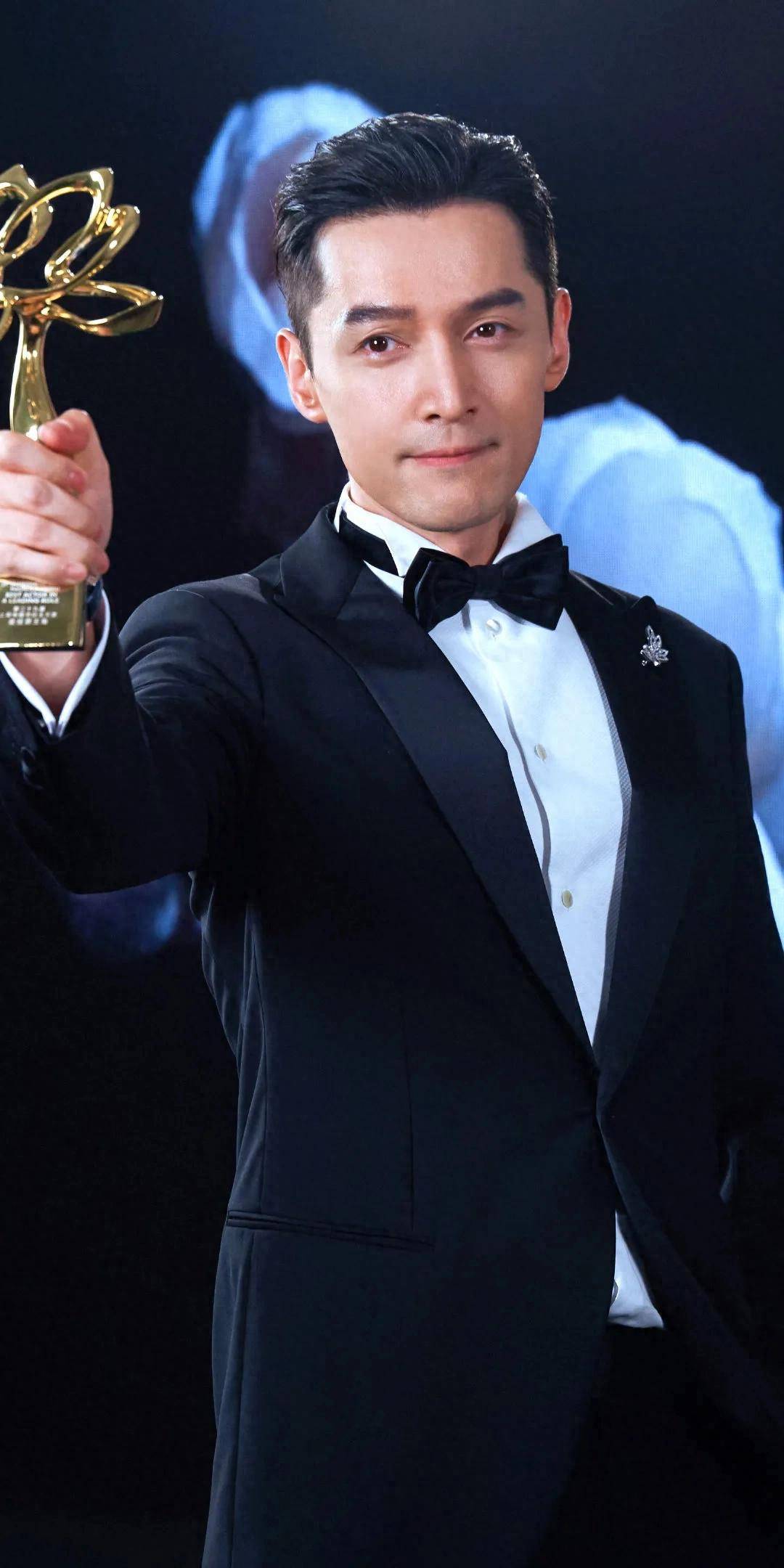 胡歌接连王炸!才拿下釜山电影节非常佳男演员,又主演大明张居正!