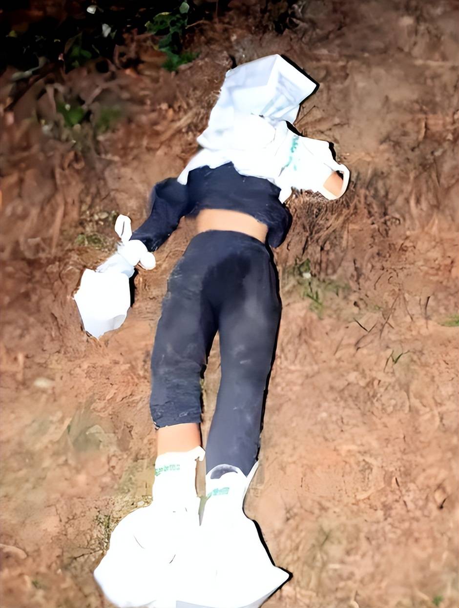 西班牙夫妇收养中国女婴,12年后曝尸荒野,生前疑似被强灌药