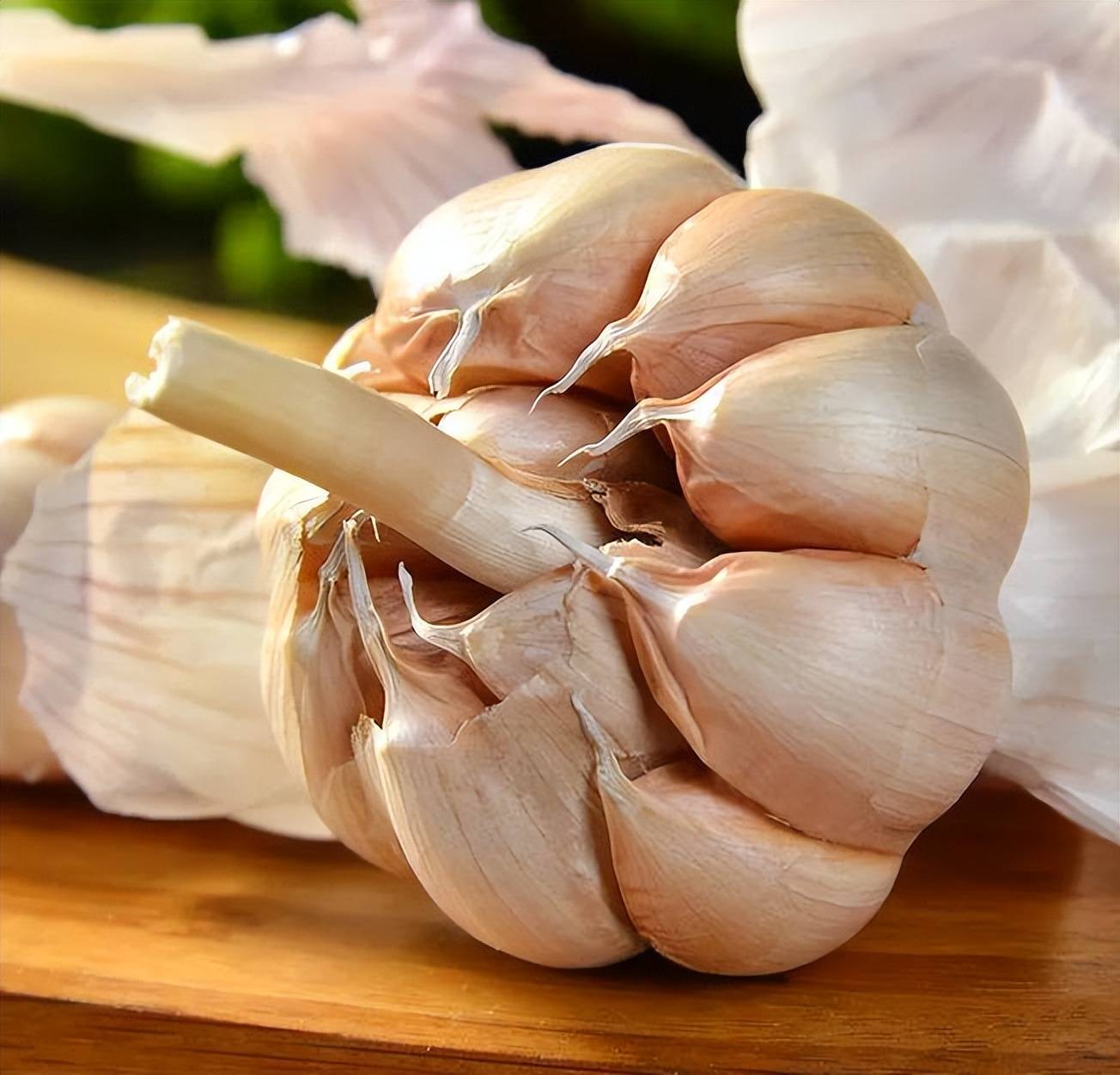 吃蒜喝蜂蜜水有毒吗(吃大蒜喝蜂蜜水好不好) 吃蒜喝蜂蜜水有毒吗(吃大蒜喝蜂蜜水好不好)