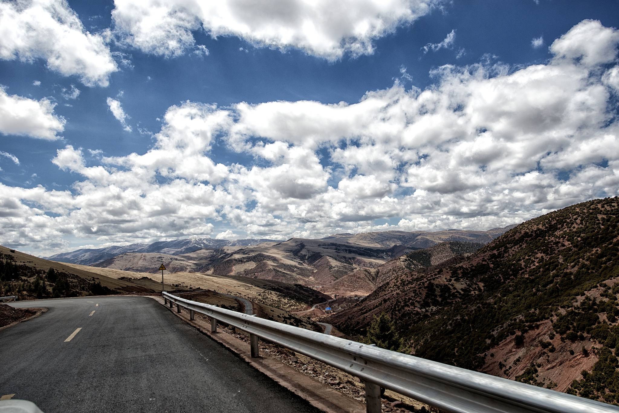 穿越318川藏线:一场心灵与视觉的双重朝圣之旅
