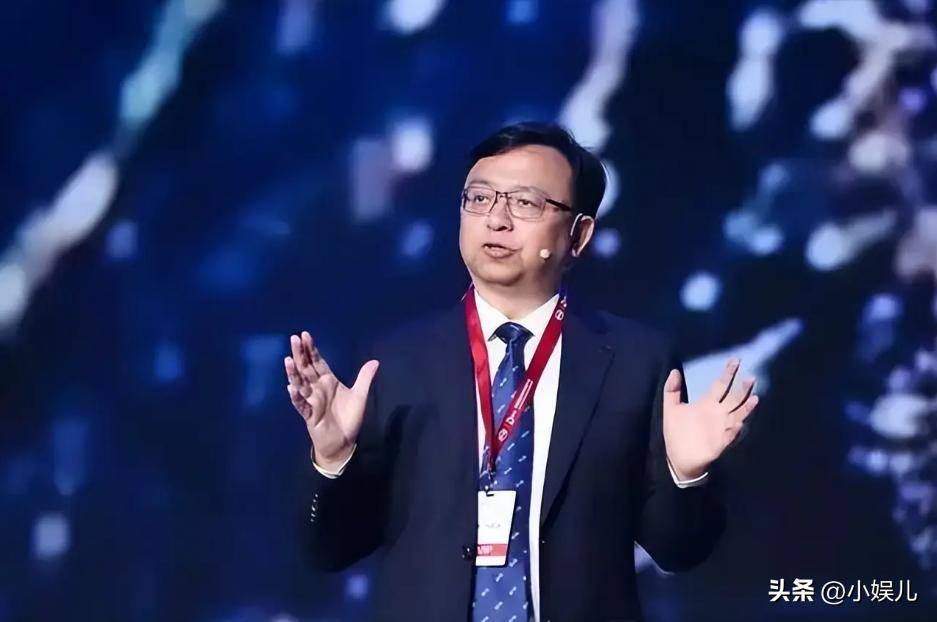 表弟成中国首富后,大手笔还了他1000亿