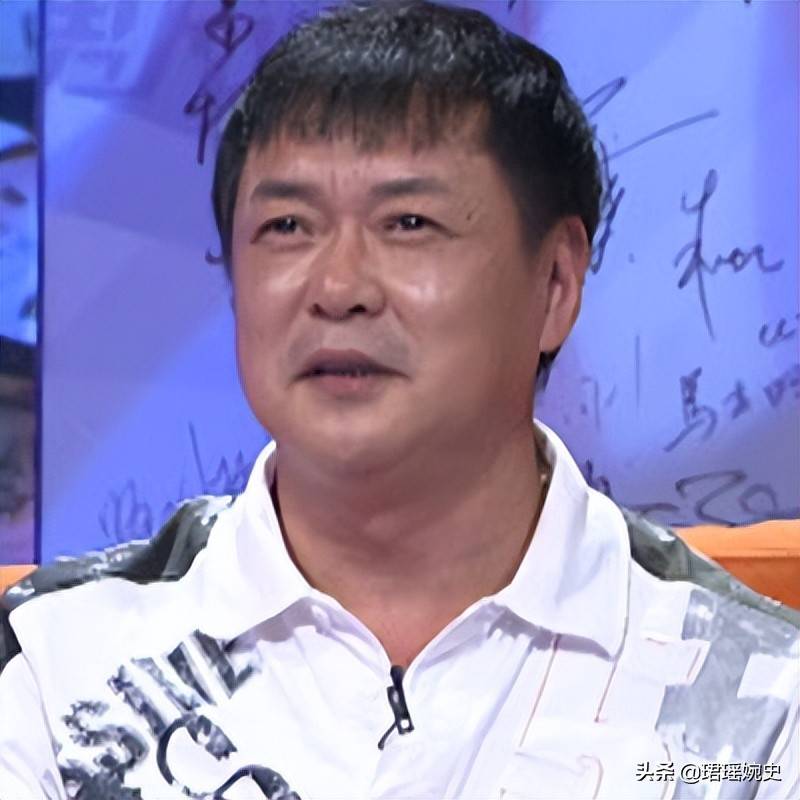 30年前当红影星,因流氓罪入狱,改唱歌"造"30年来最大假唱案