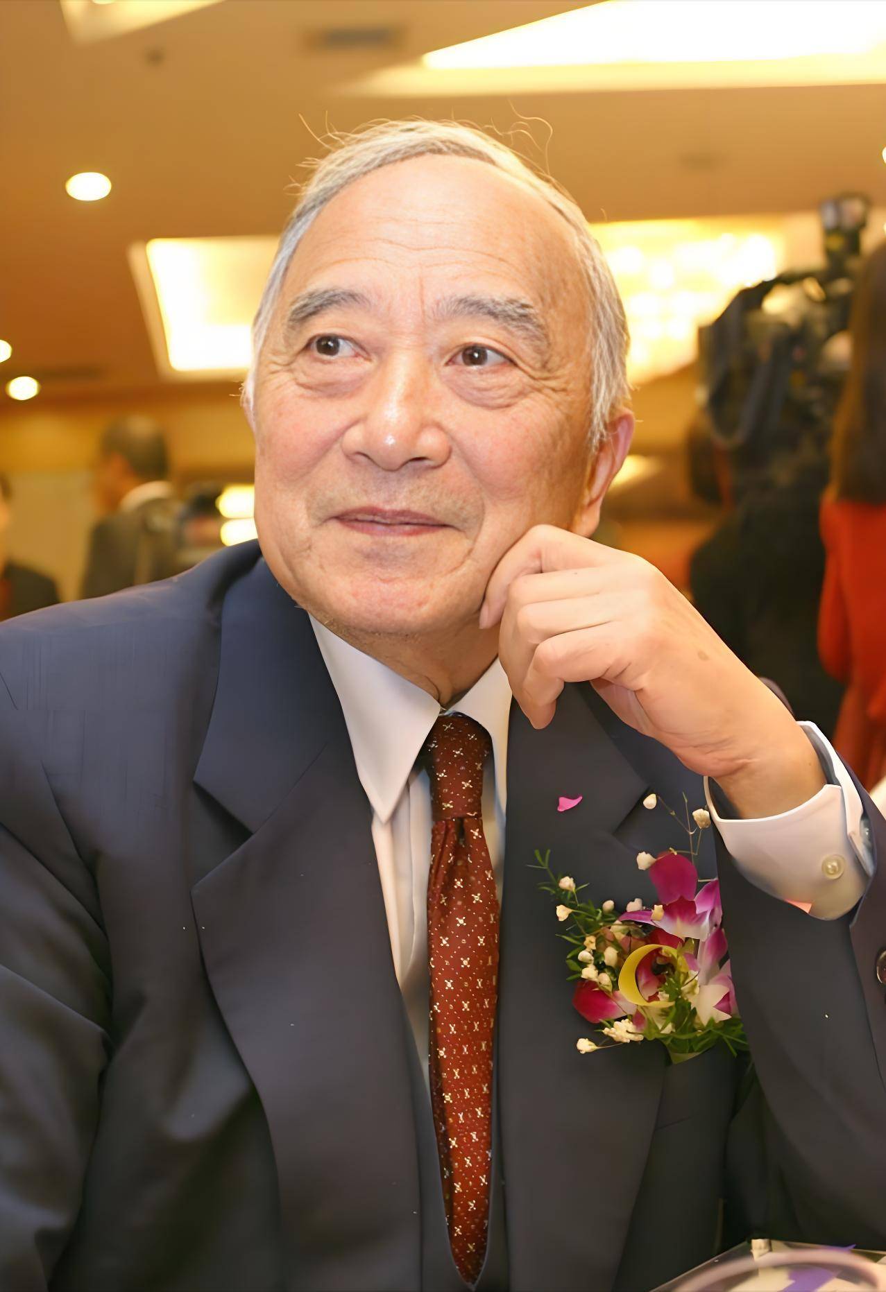 孙道临:与王文娟相爱一辈子,他去世时,妻子为何没在身边?