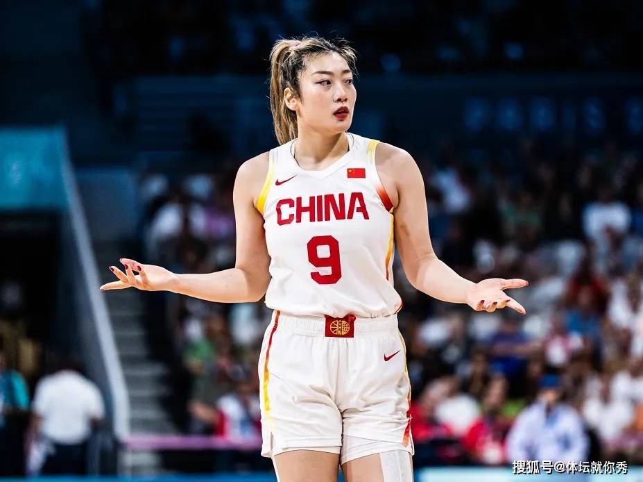 对不起，李梦！女篮不需要你了，3连胜+打爆日本女篮，宫鲁鸣太明智