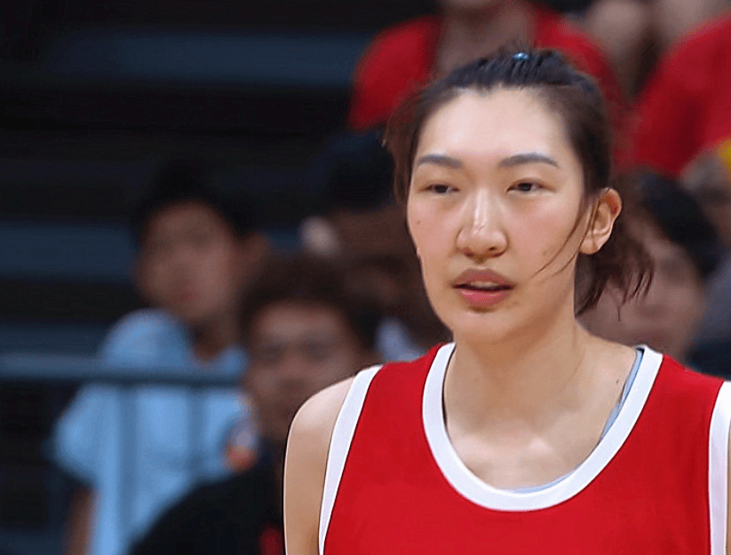 中国女篮力克日本队，韩旭与张子宇内线统治，但罚球与三分成隐忧